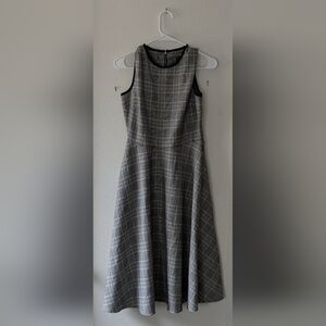 Danny And Nicole Midi Gray Plaid Sleeveless Dress